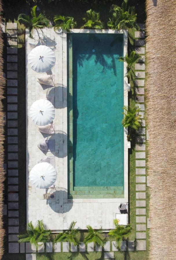Suku Lifestyle Hotel & Villas Selong Belanak Exterior photo
