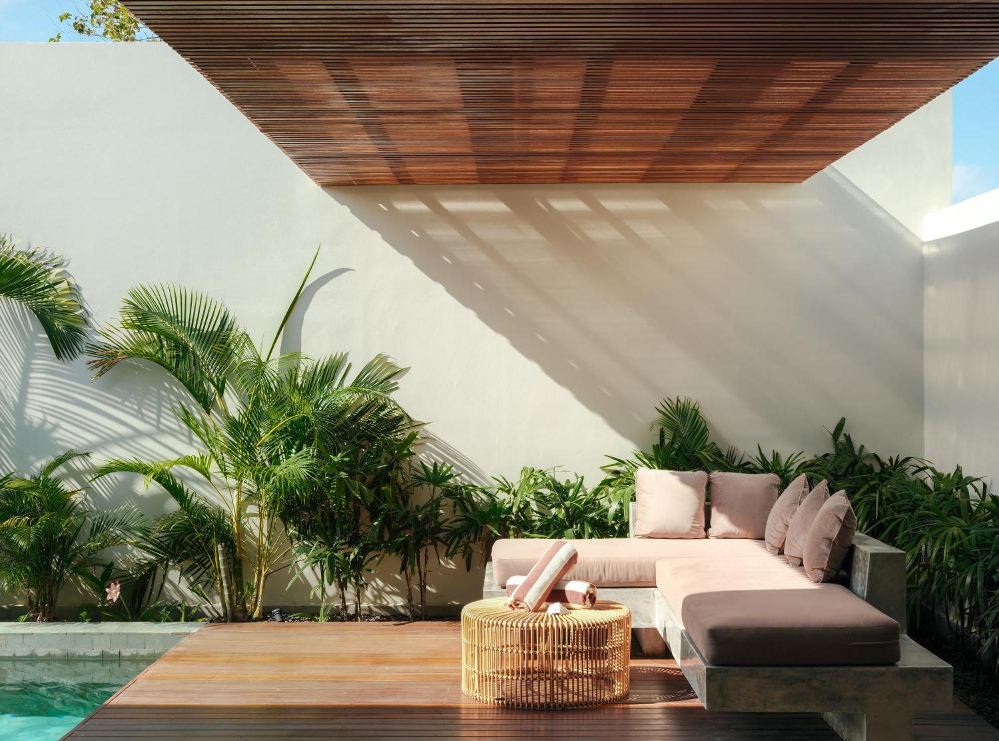 Suku Lifestyle Hotel & Villas Selong Belanak Exterior photo