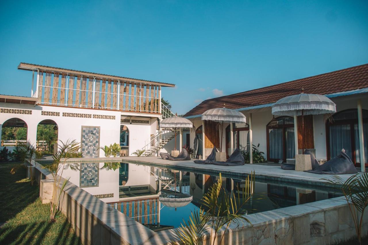 Suku Lifestyle Hotel & Villas Selong Belanak Exterior photo